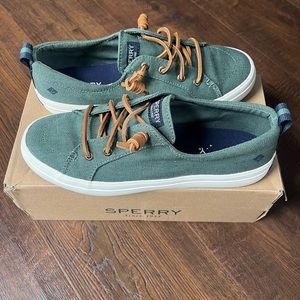 Sperry canvas